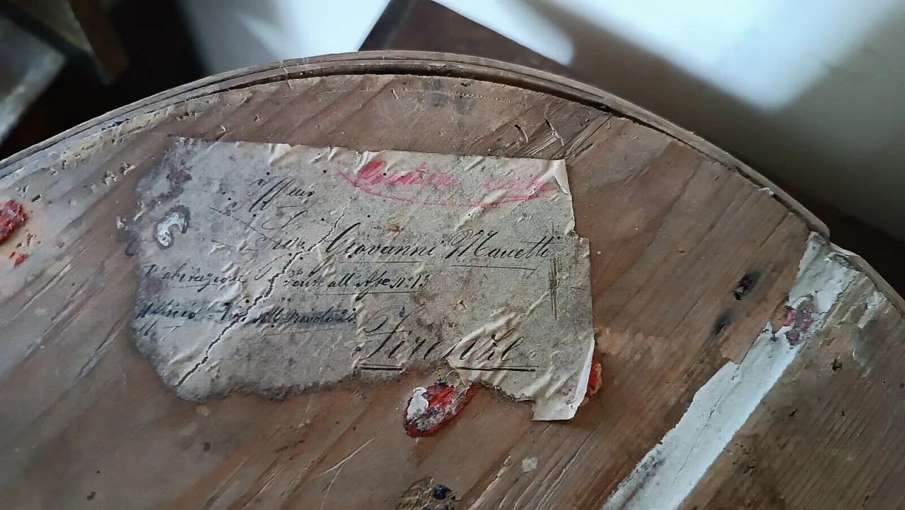 Curved beech circular box, 19th century 5