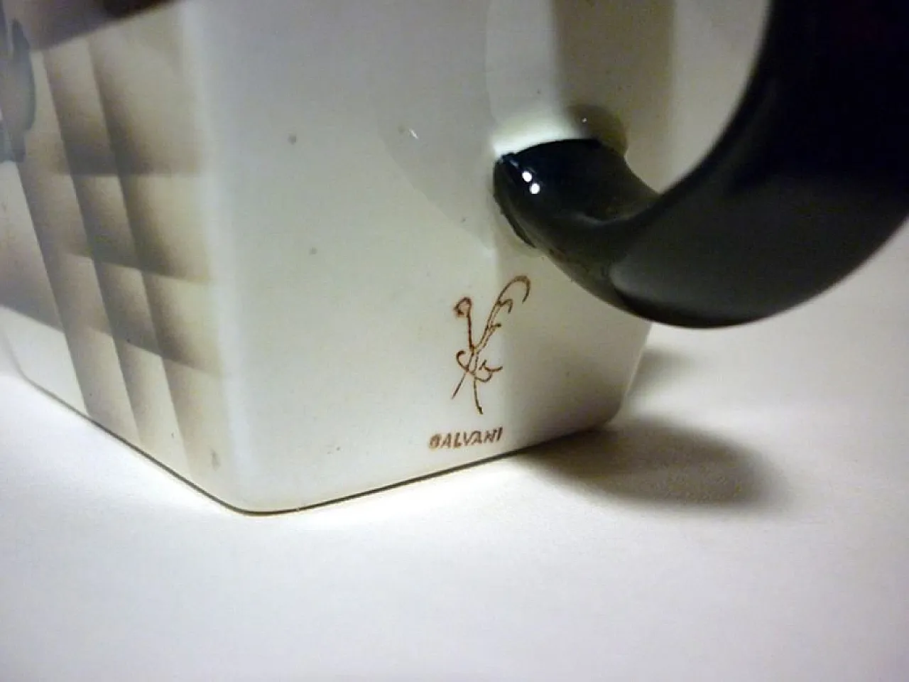 Ceramica aerografata di Angelo Simonetto per Galvani, anni '20 6