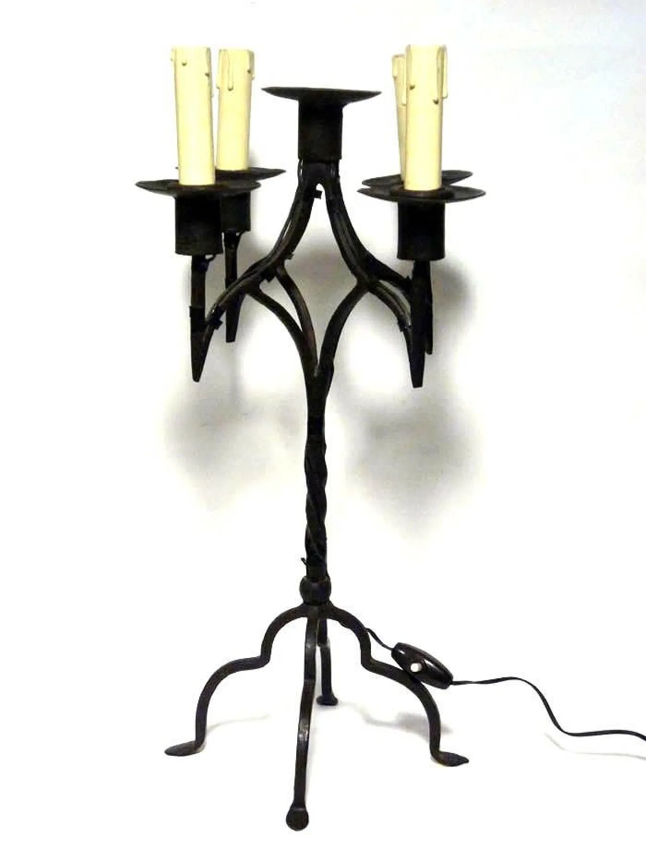 Lampada da tavolo in ferro battuto con portacandela, primo '900 1