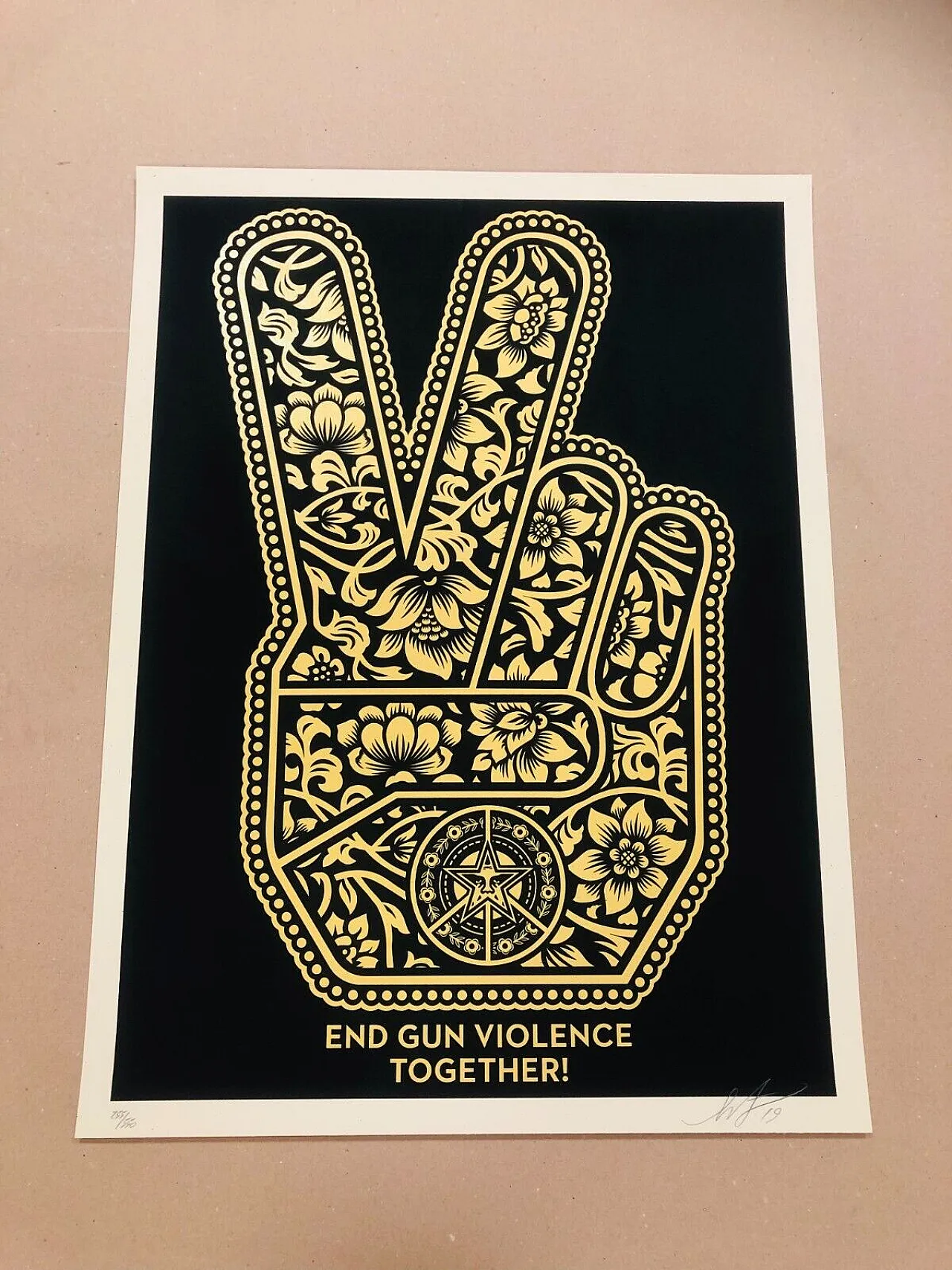 Shepard Fairey, END GUN VIOLENCE, serigrafia originale, 2019 4