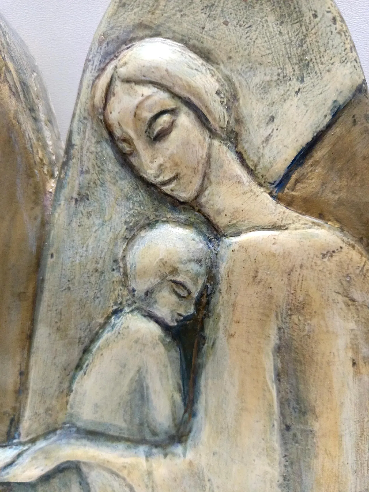 Holy Family Hand-Painted and Hand-Carved Beech Panel, 60s 4