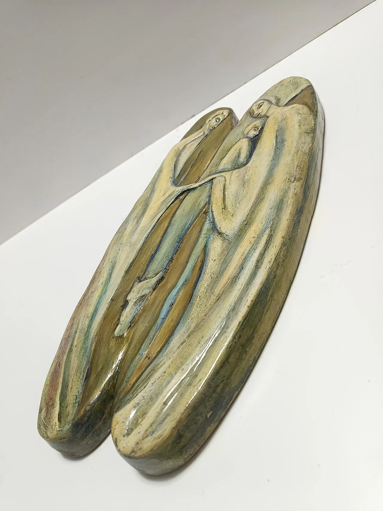 Holy Family Hand-Painted and Hand-Carved Beech Panel, 60s 7