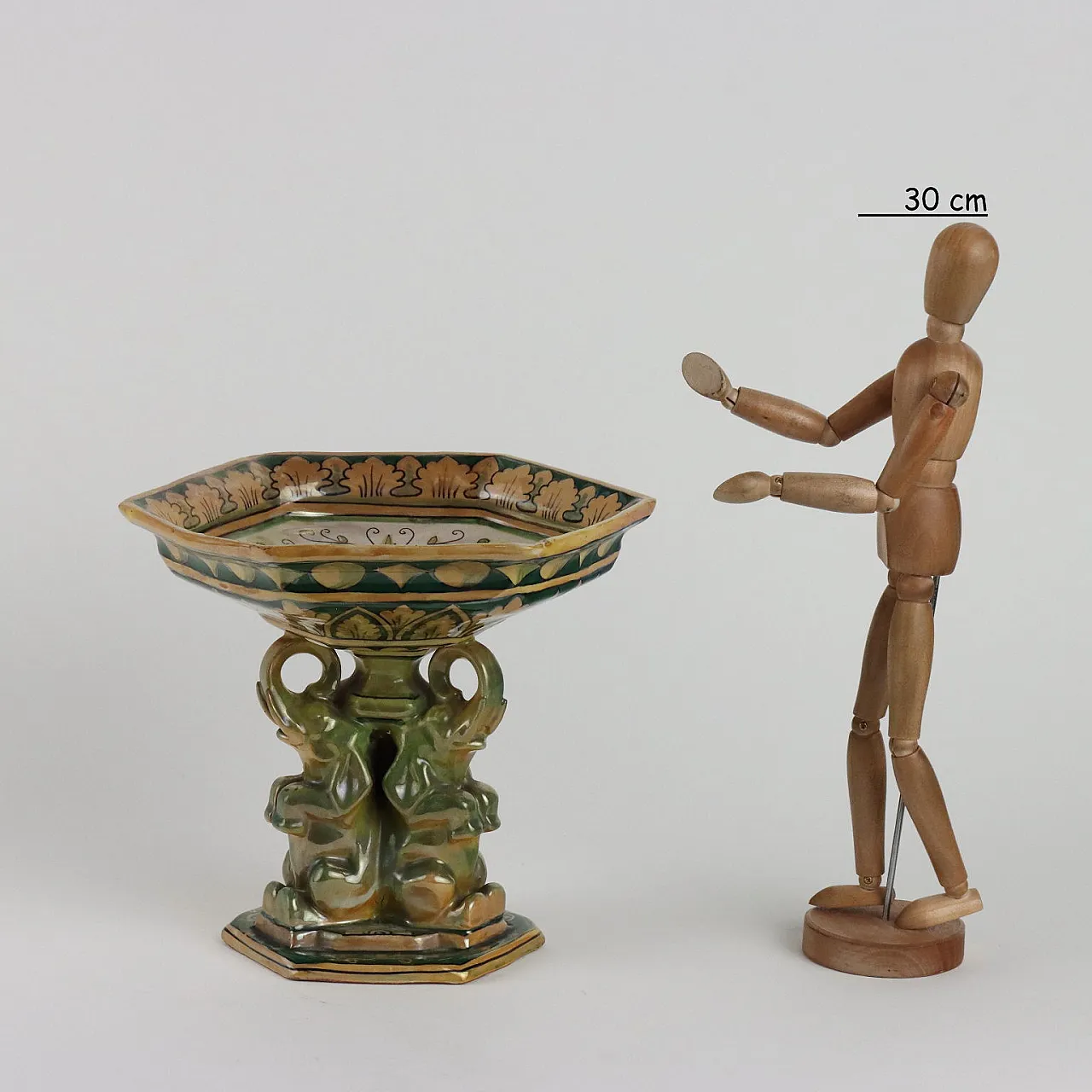 Centrotavola in maiolica, Manifattura Robbia Gualdo Tadino, '900 2