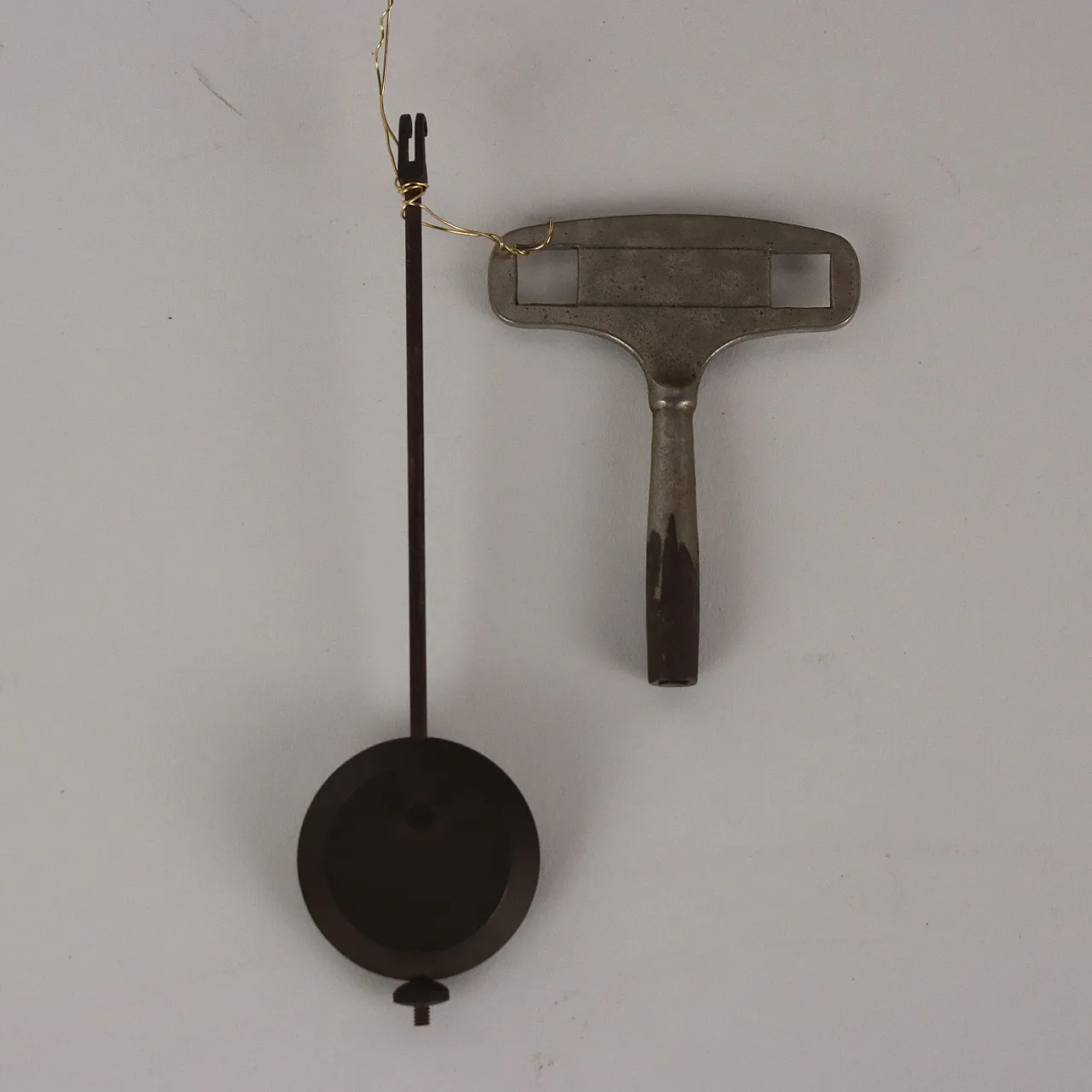 Brunfaut mantel clock, early 20th century 9