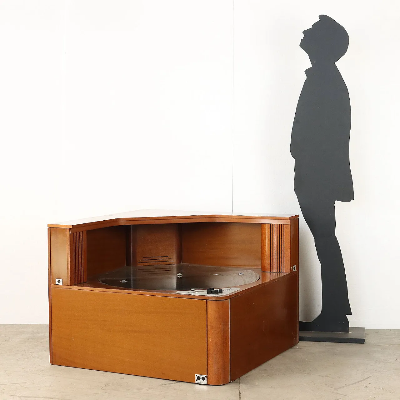 Mobile in legno impiallacciato con giradischi, anni '70 2