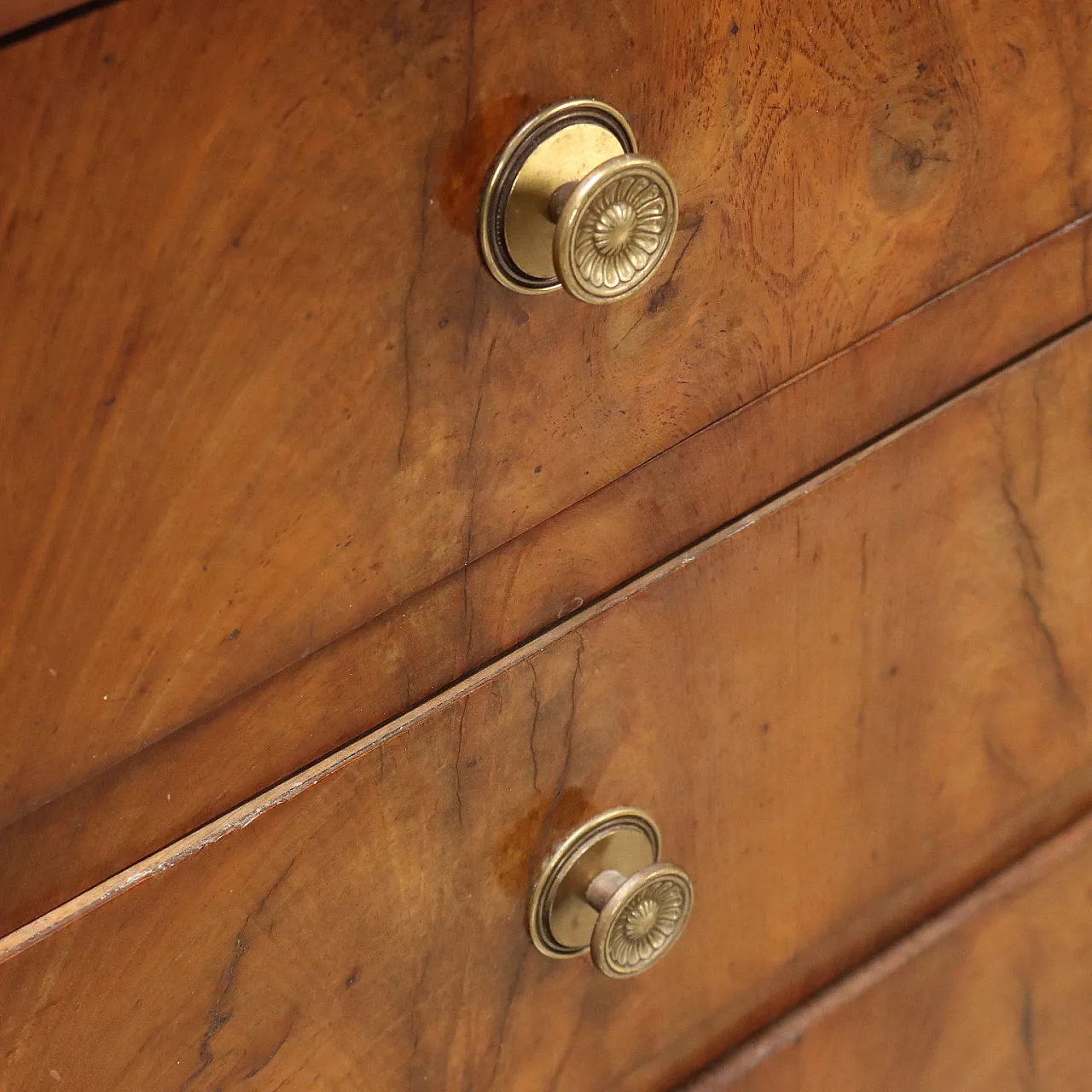 Louis Philippe chest of drawers in walnut, late 19th century 5