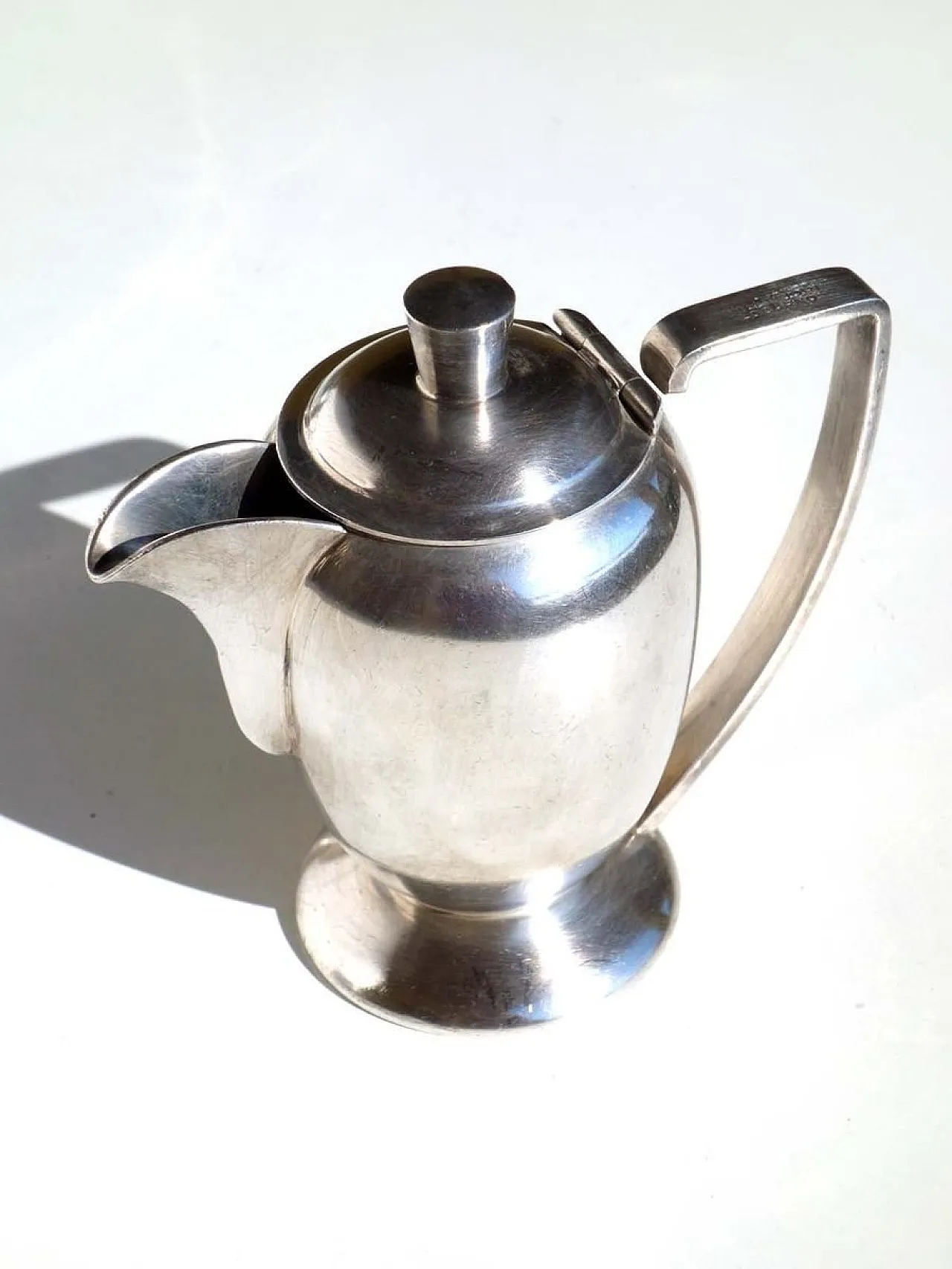 Pair of silver Alpacca Hotel teapots, 1920s 3