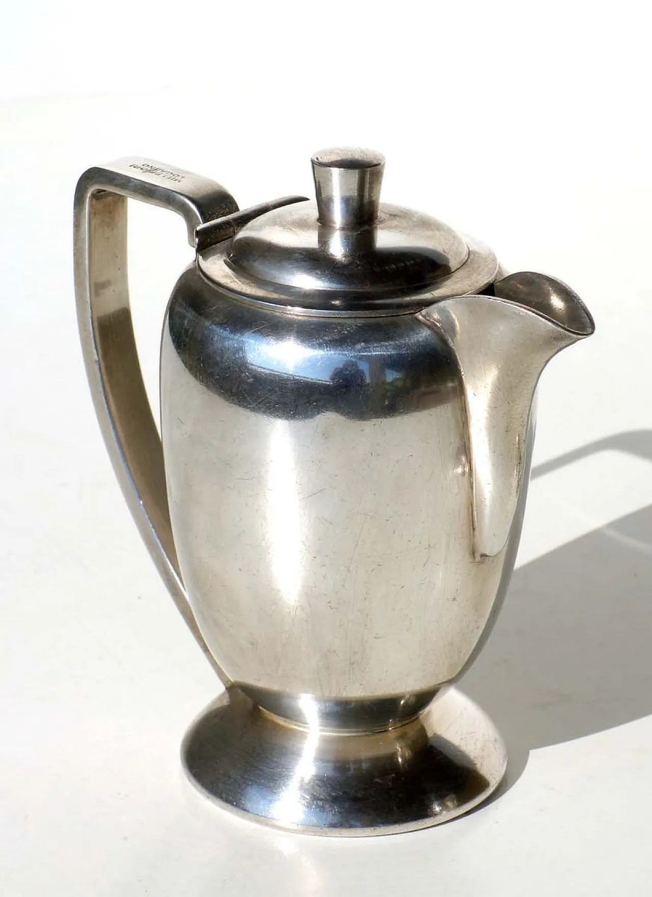 Pair of silver Alpacca Hotel teapots, 1920s 5