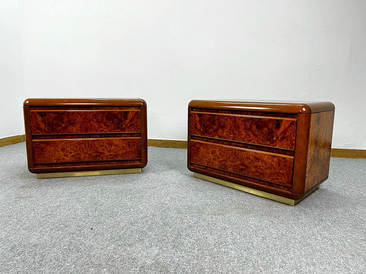 Coppia Comodini in Radica, anni '70 2