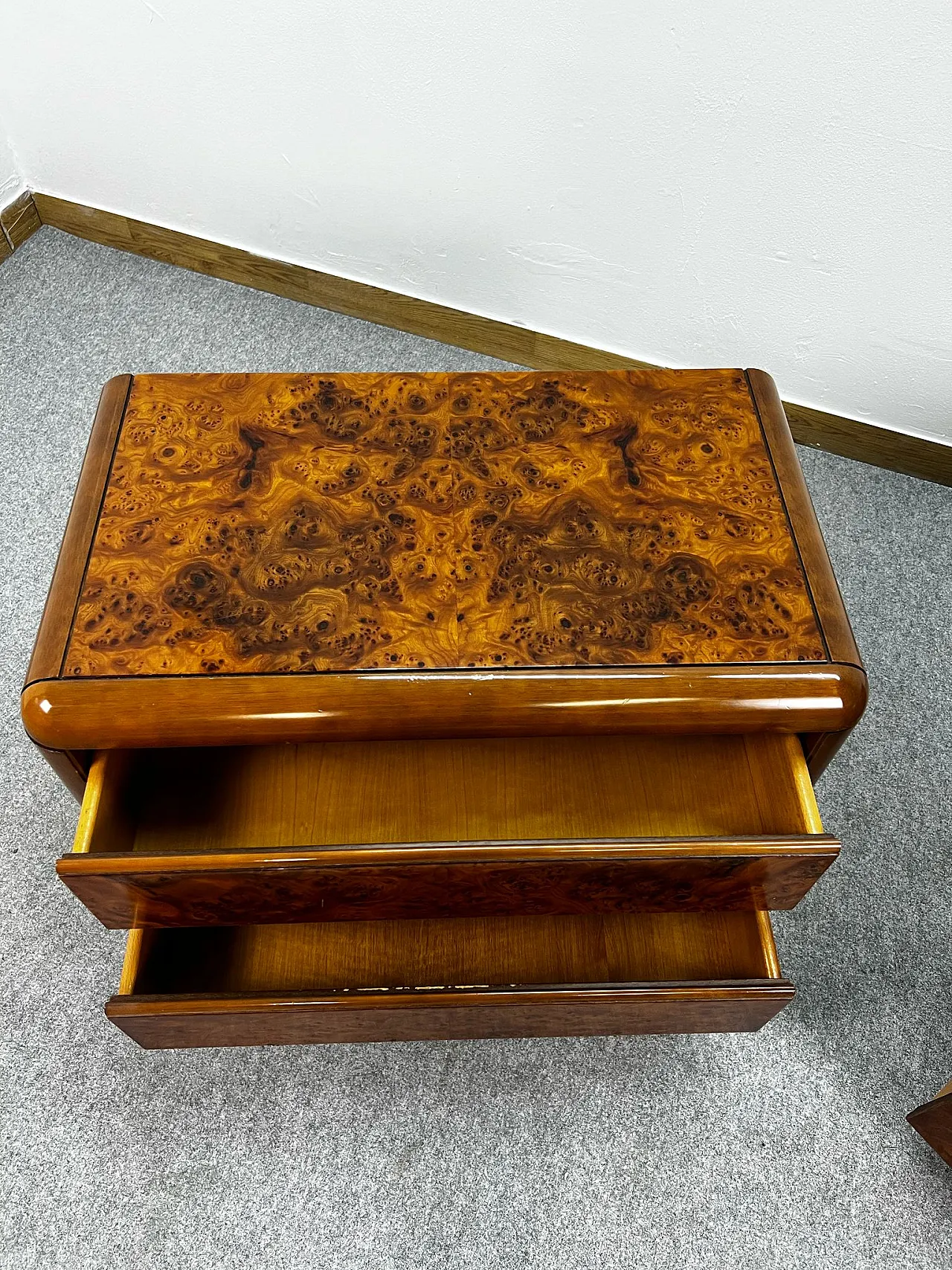 Coppia Comodini in Radica, anni '70 3