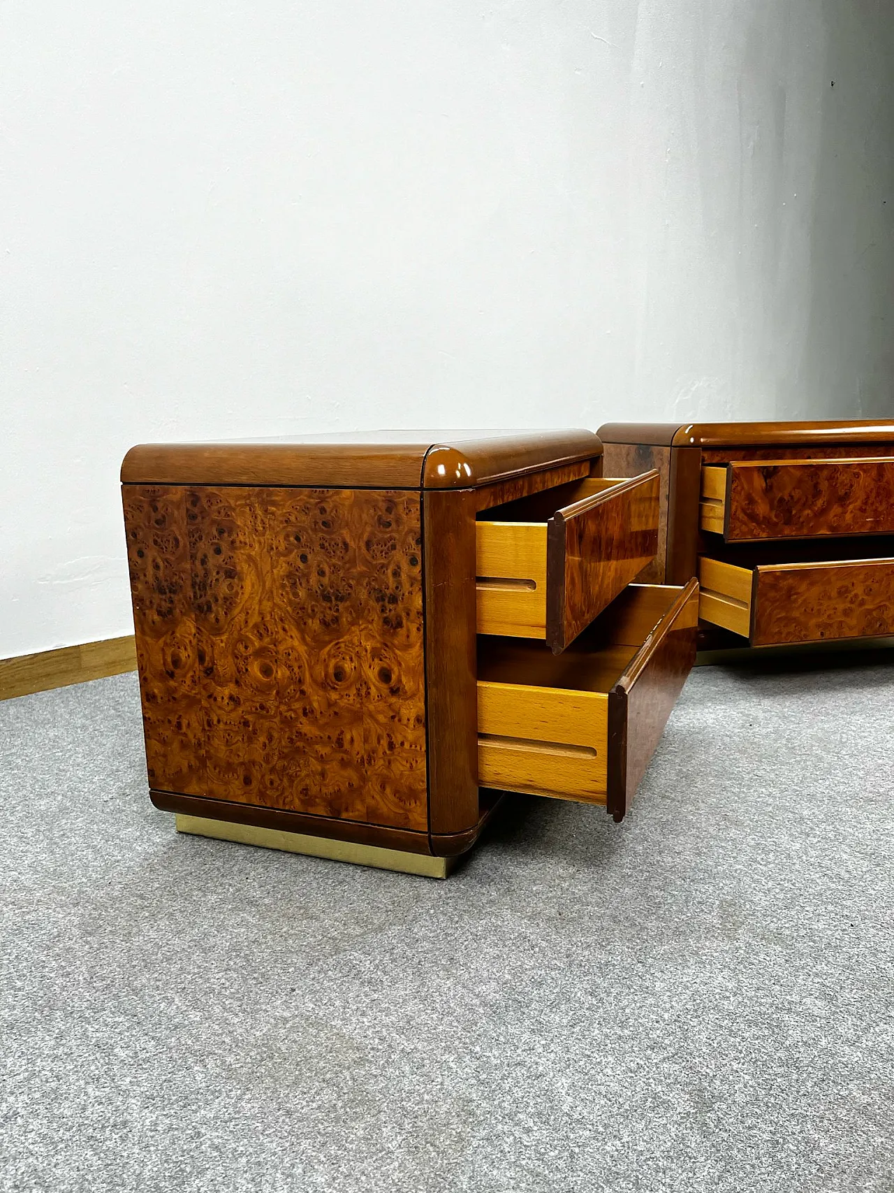 Coppia Comodini in Radica, anni '70 5