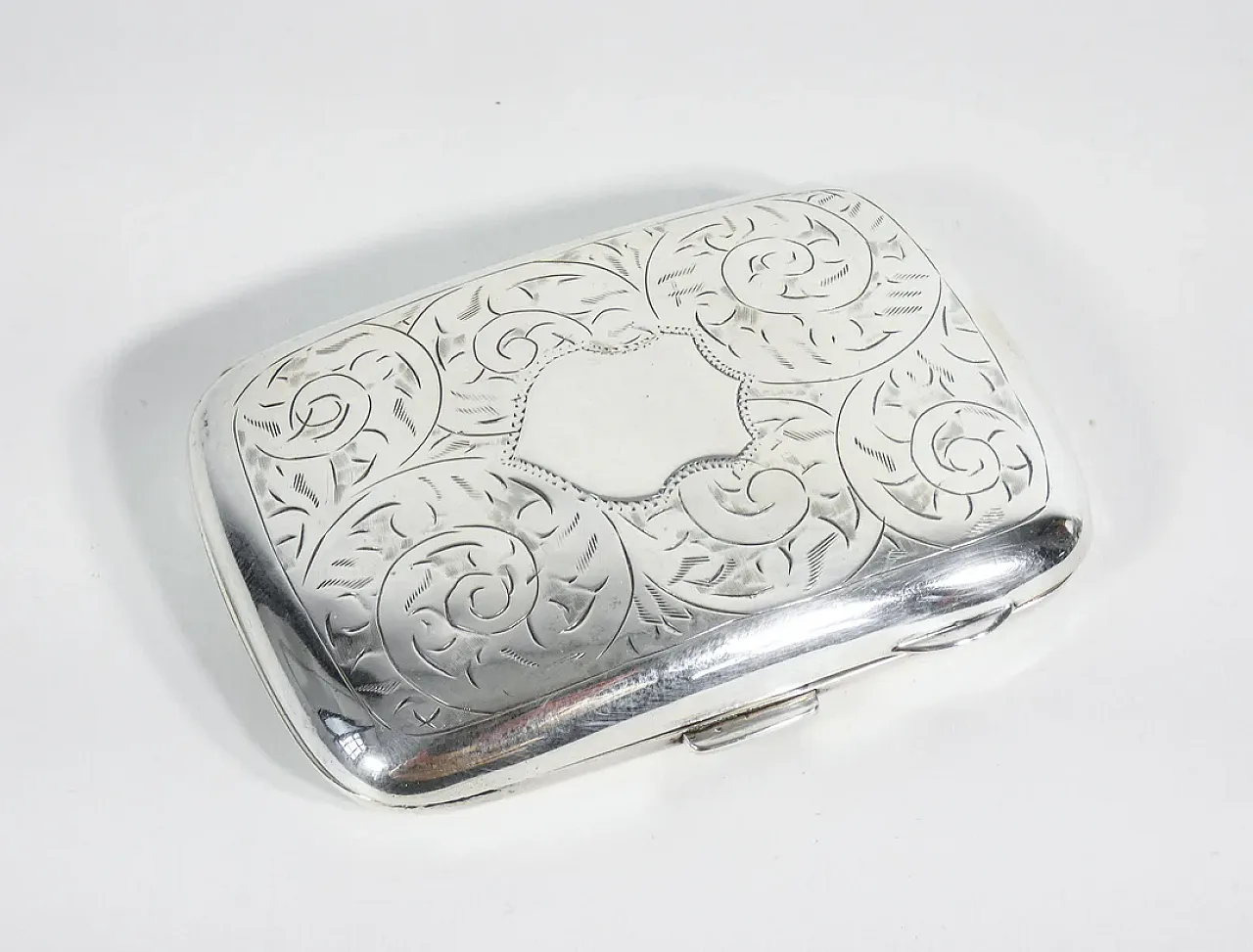 Cigarette case in silver, 1920s 2