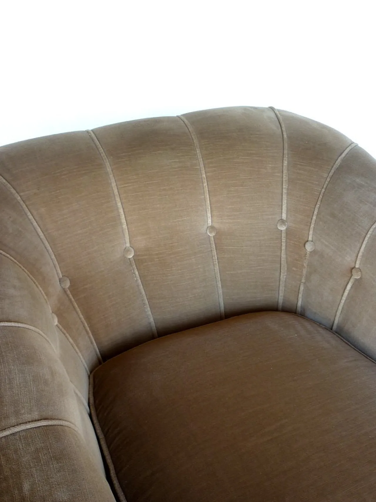 Coppia di poltrone in legno e velluto, anni '40 8