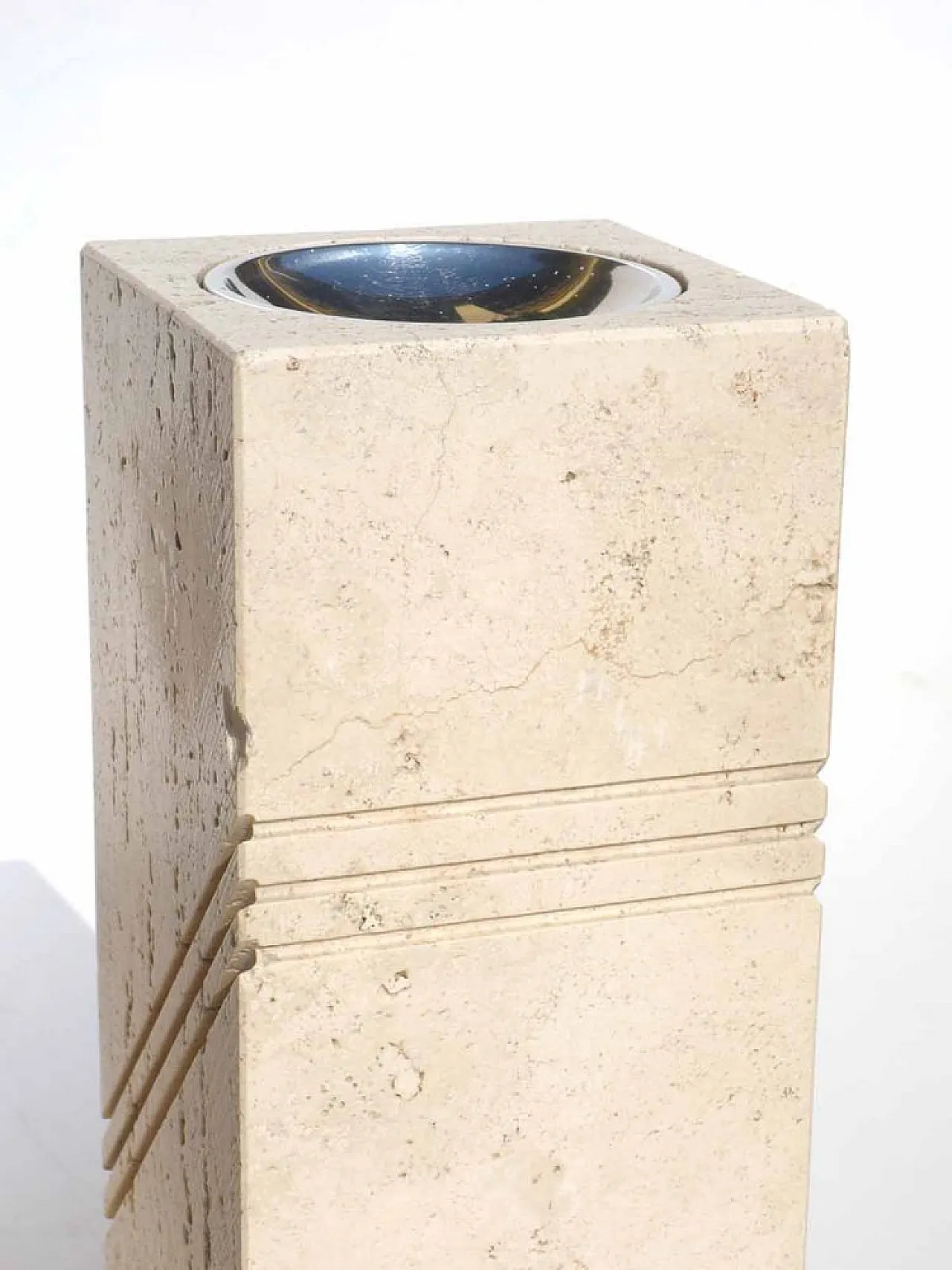 Coppia di posacenere in travertino, anni '70 4