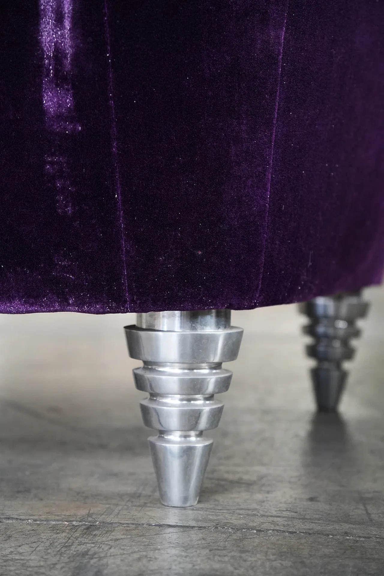 Purple velvet three-seater sofa, late 20th century 5