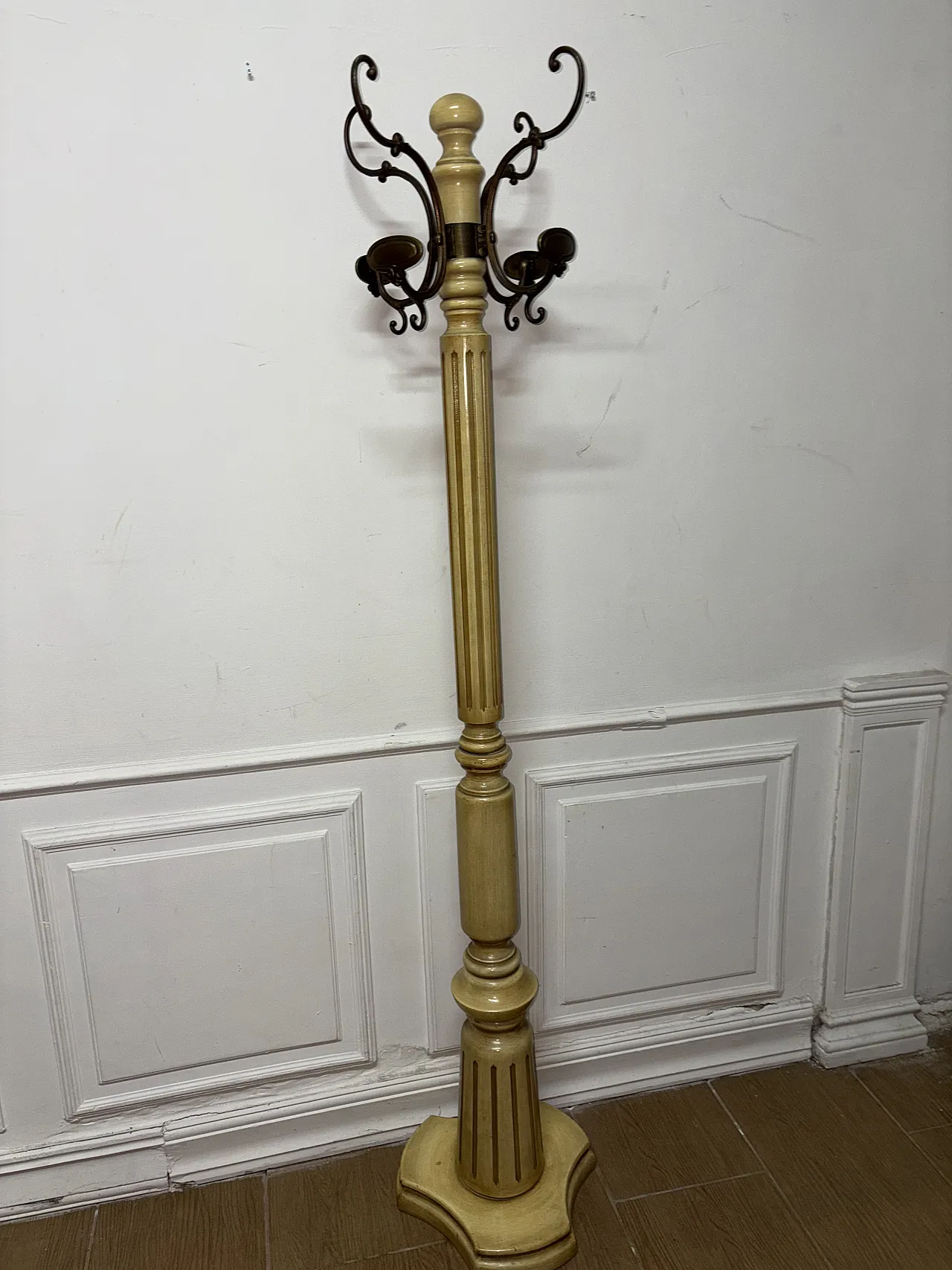 Appendiabiti barocco, anni '70 1