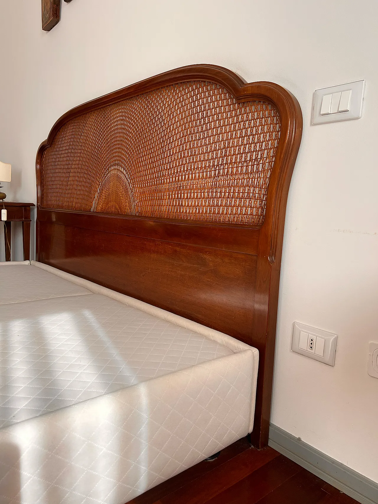 Testiera letto matrimoniale in legno e paglia di Vienna, '900 10