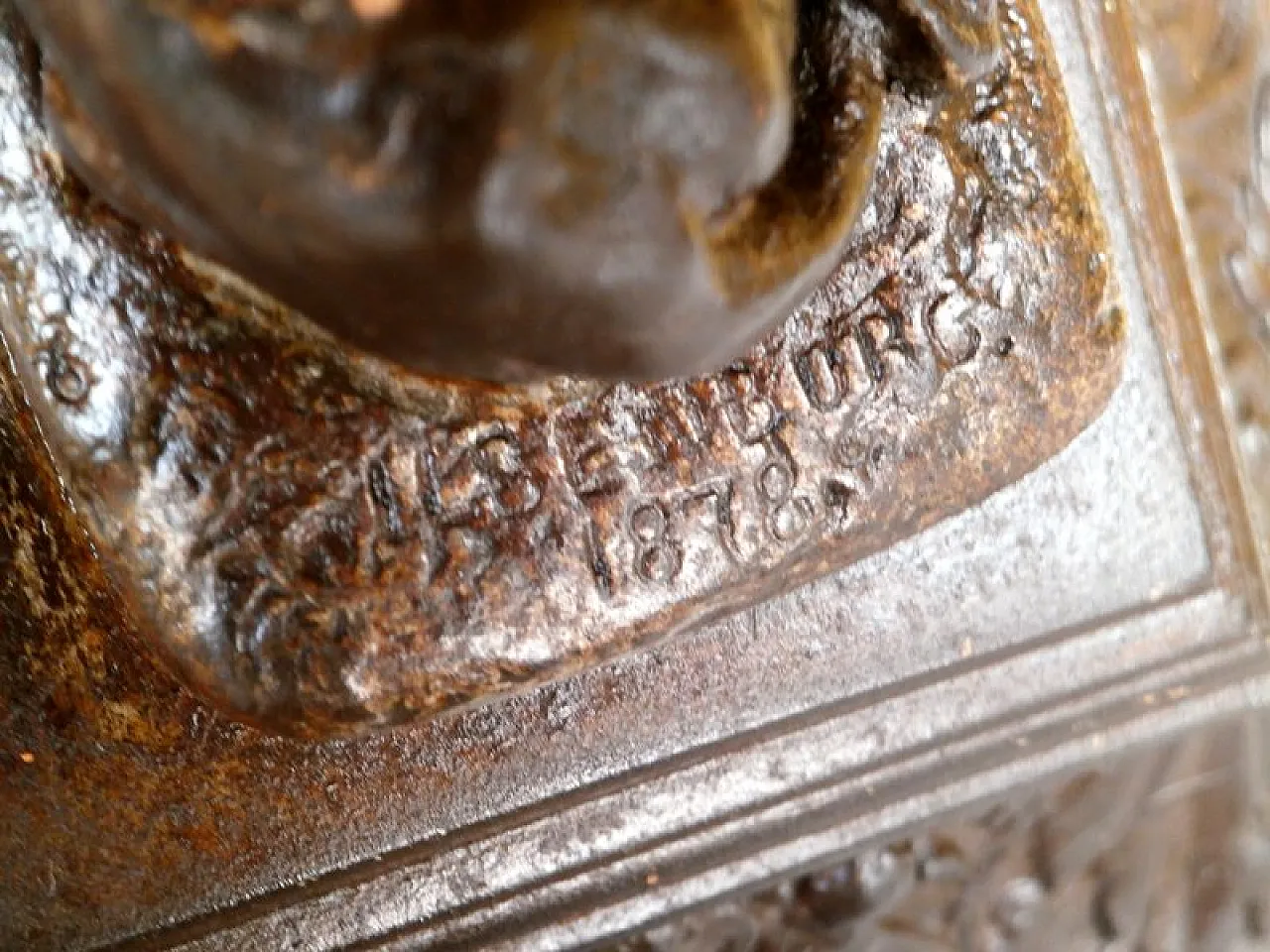 Greyhound Box in Griffins Metal from Ilsenburg, 19th century 7