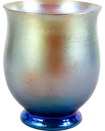 Vaso Myra in vetro soffiato iridescente, primo '900