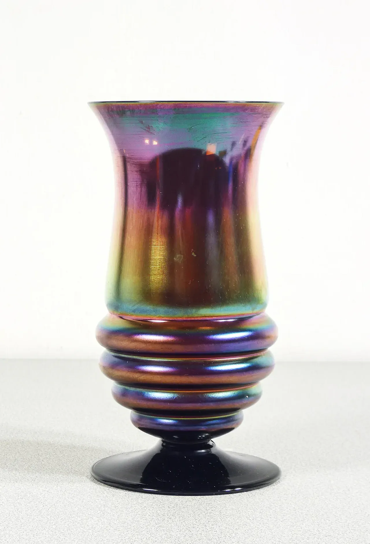 Myra vase in iridescent blown glass, early 20th century 2