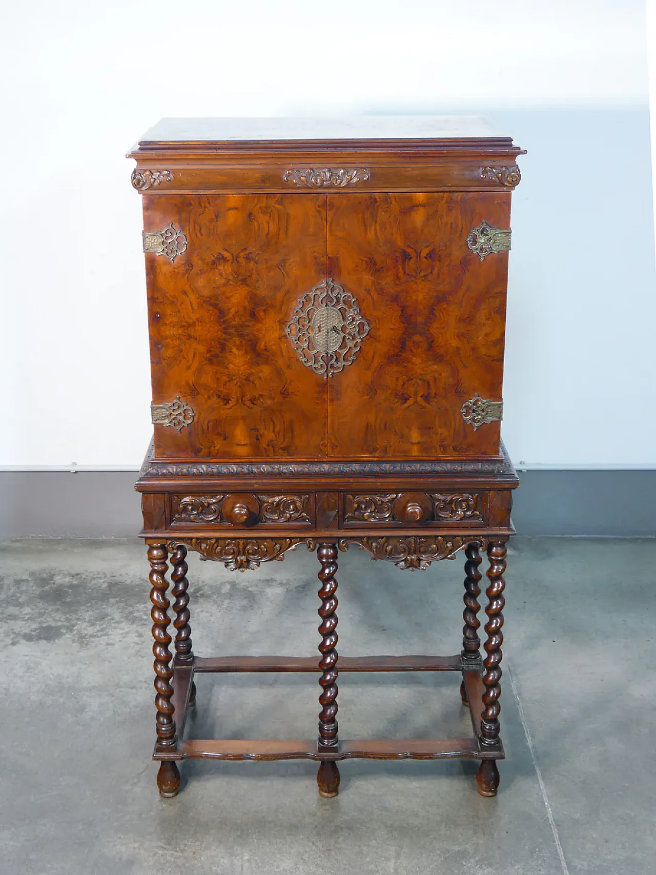 Louis XIII walnut secretaire, early 20th century 5