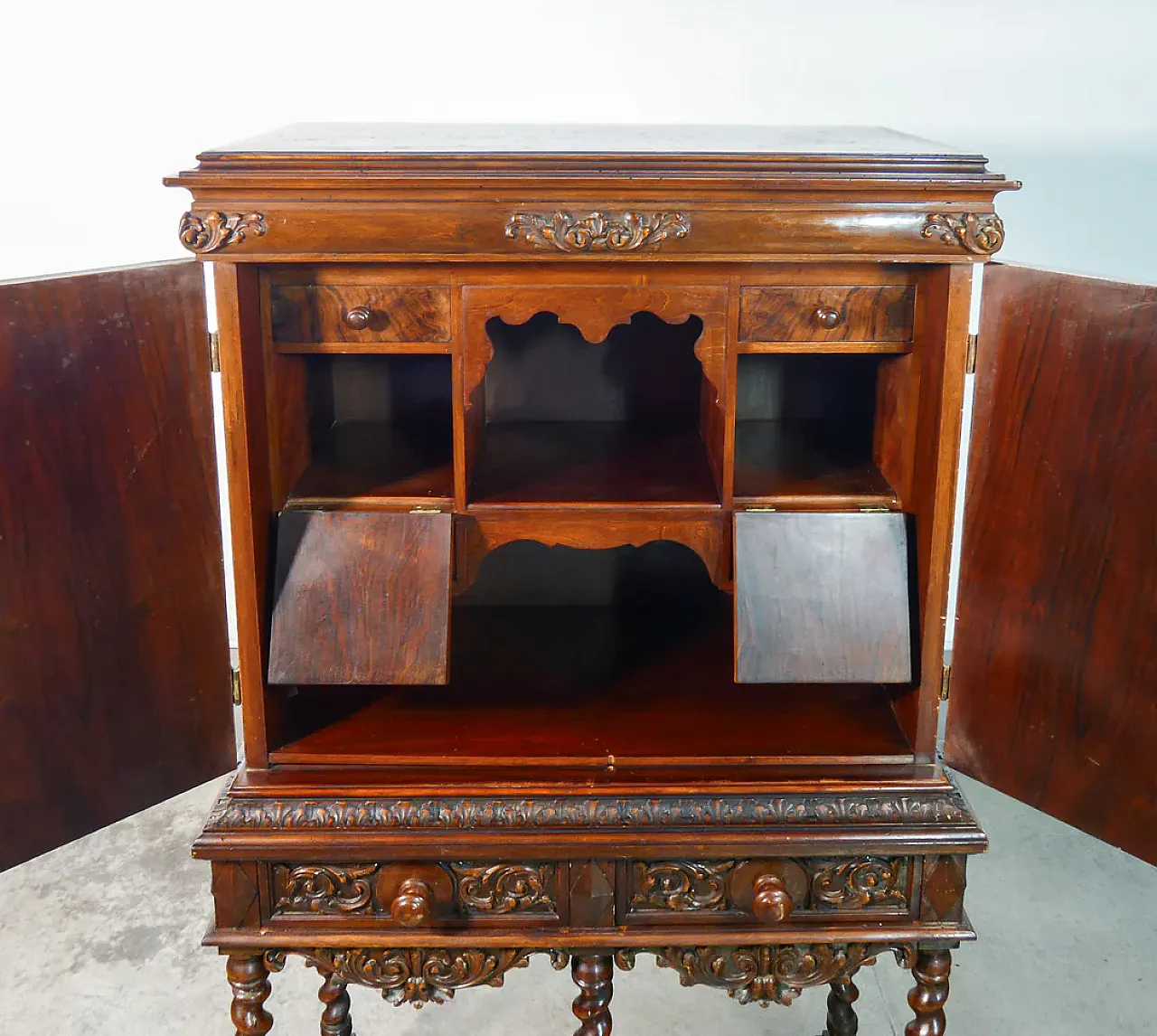 Louis XIII walnut secretaire, early 20th century 7