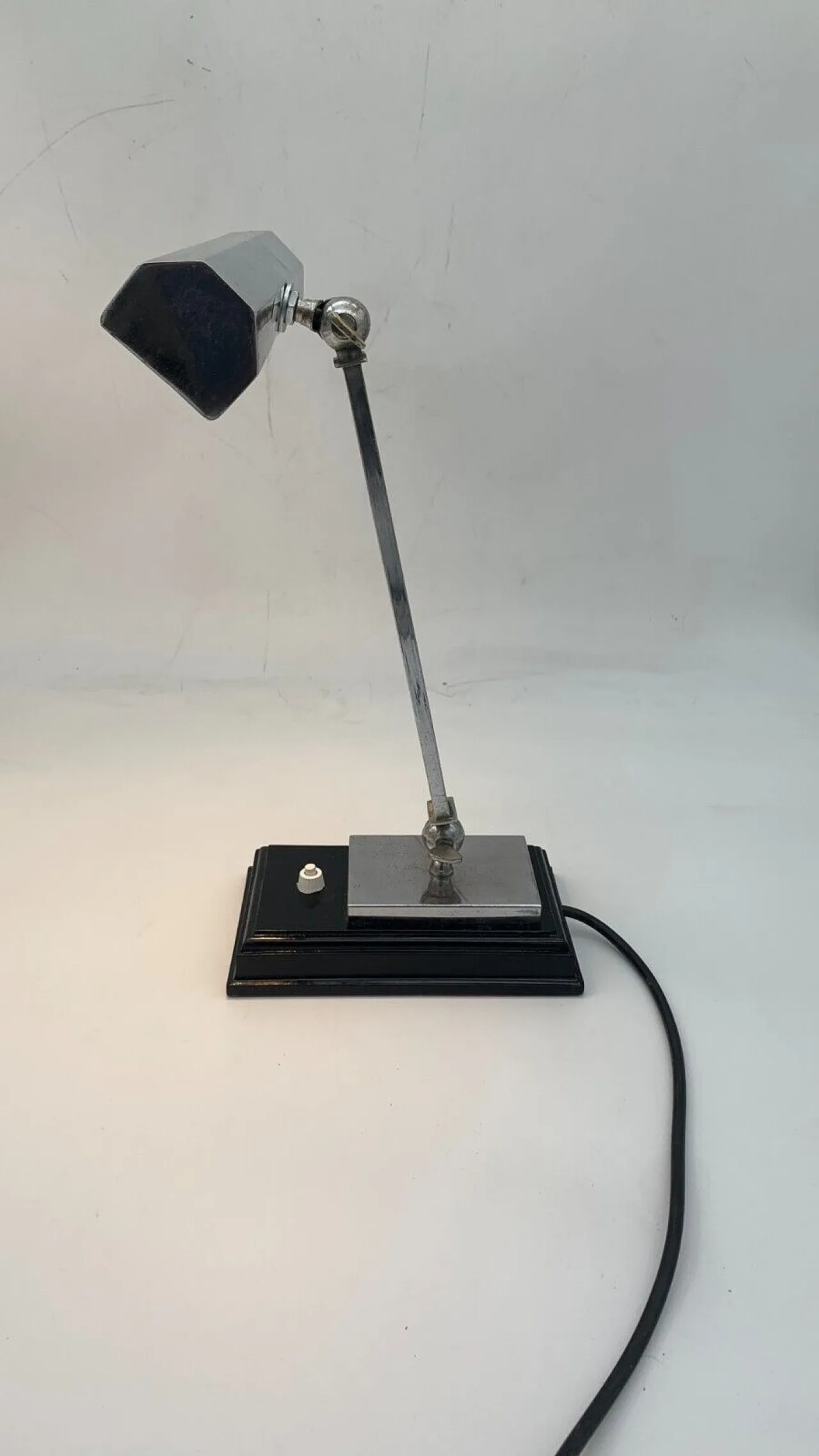 Lampada da tavolo in legno e ottone, anni '20 5