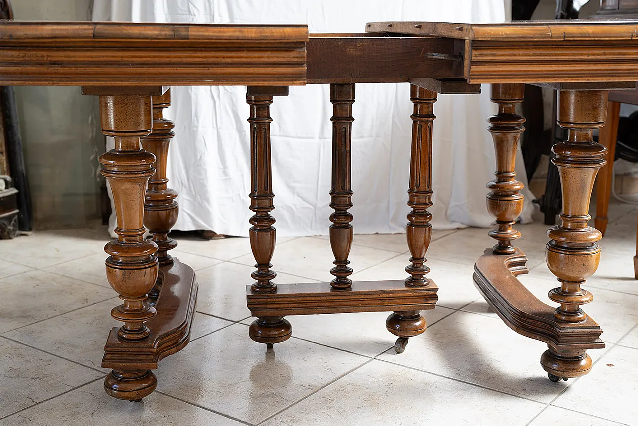 Tavolo antico allungabile Enrico II in massello di noce. Francia XIX s 2