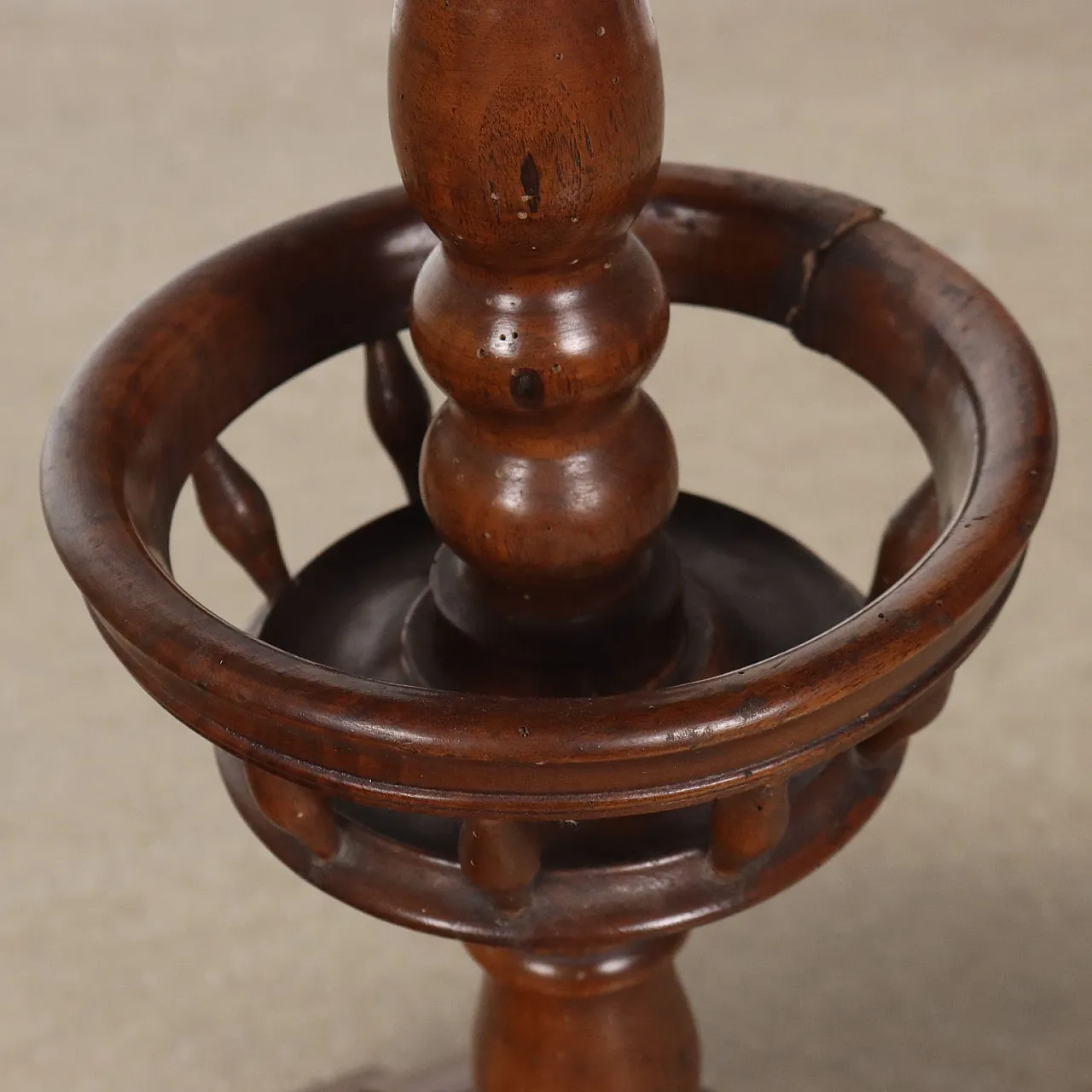 Tavolino Umbertino in noce, '800 4