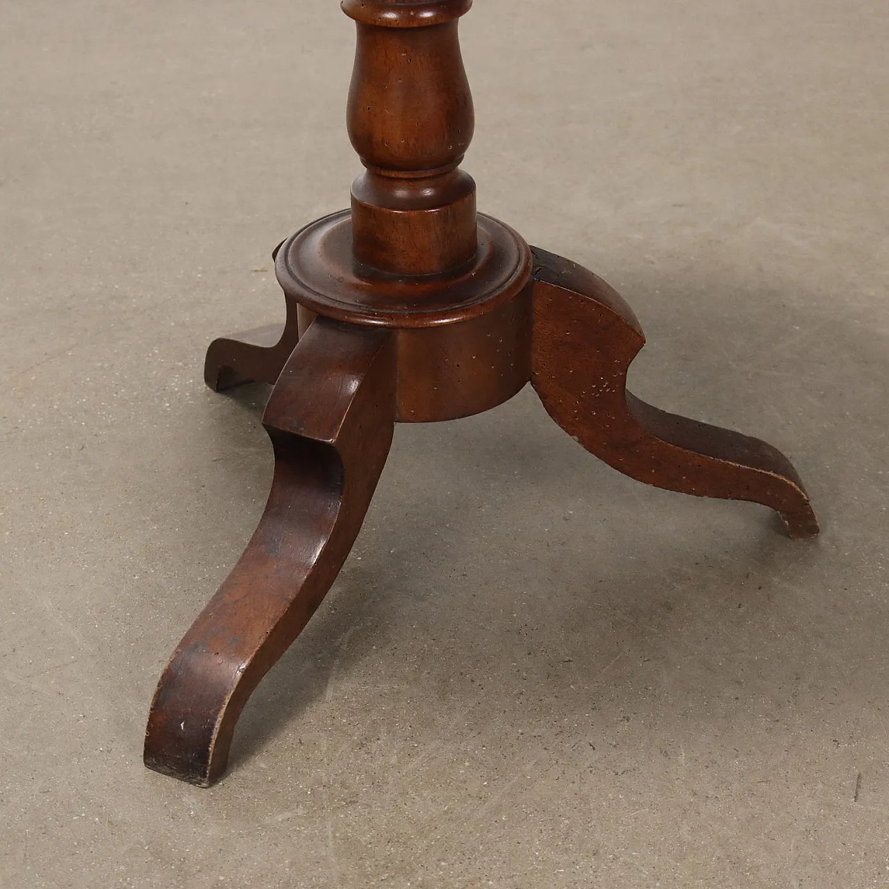 Tavolino Umbertino in noce, '800 5