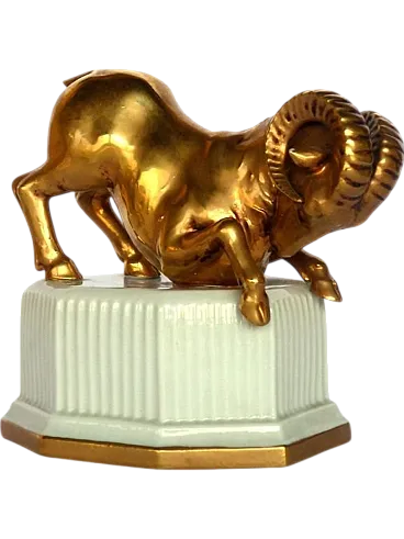 Statua Ariete in porcellana di Carpiè per Capodimonte, anni '60