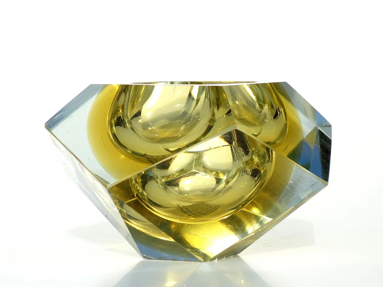 Posacenere in vetro di Murano giallo, anni '50 4