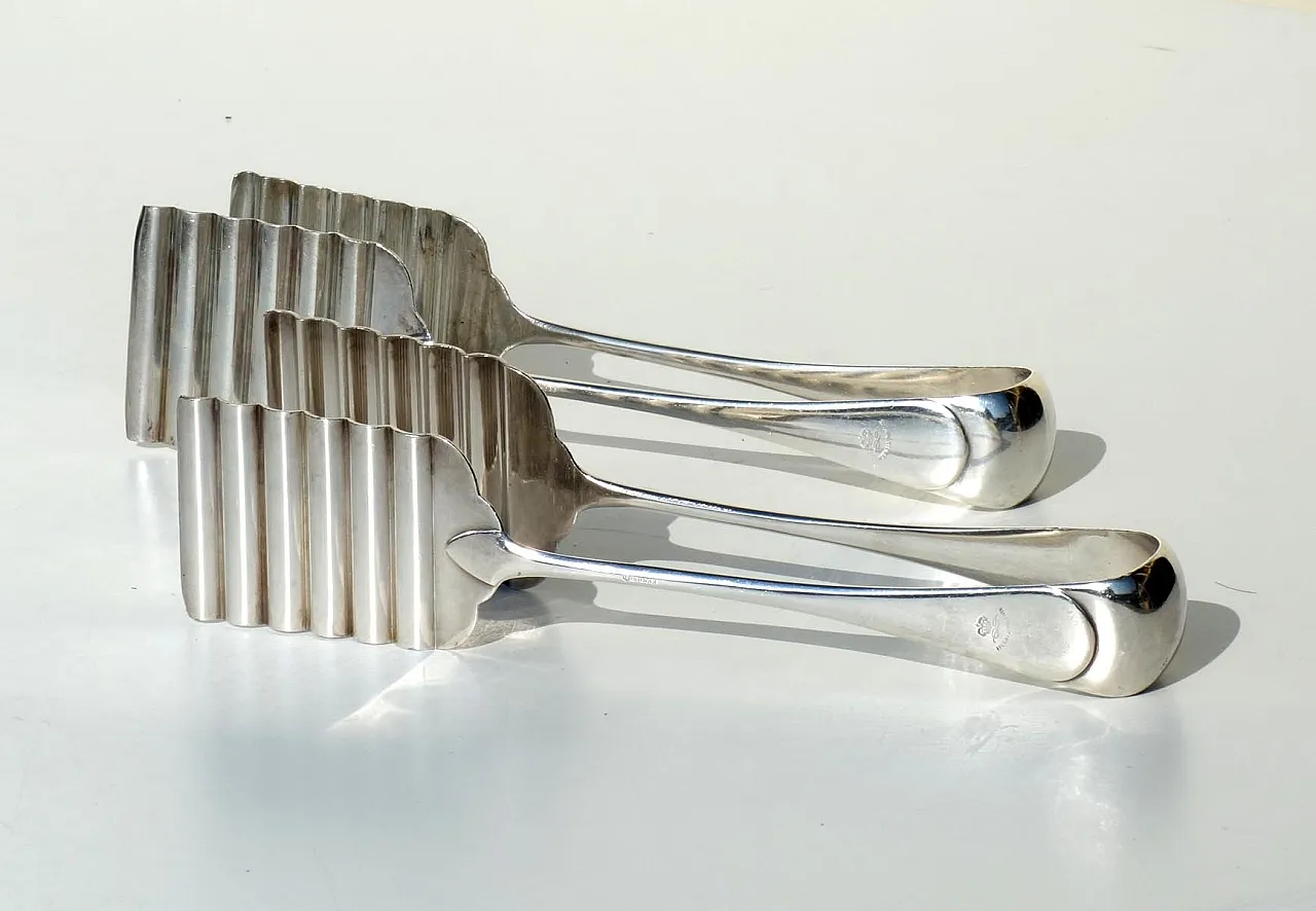 Coppia di pinze per asparagi in argento nichelato di Broggie, anni '30 3