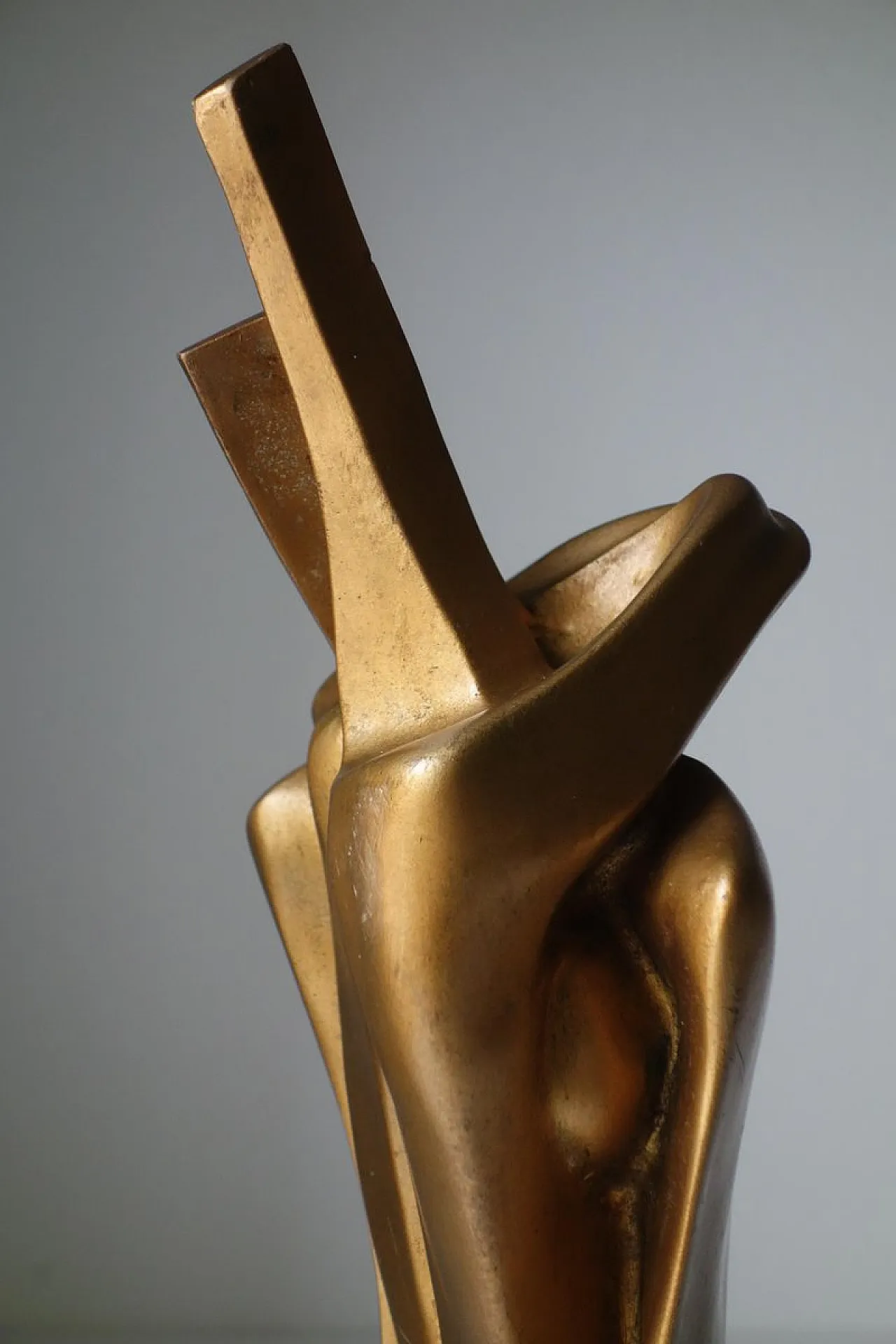 Scultura moderna in oro di Gianni Pinna, anni '70 4