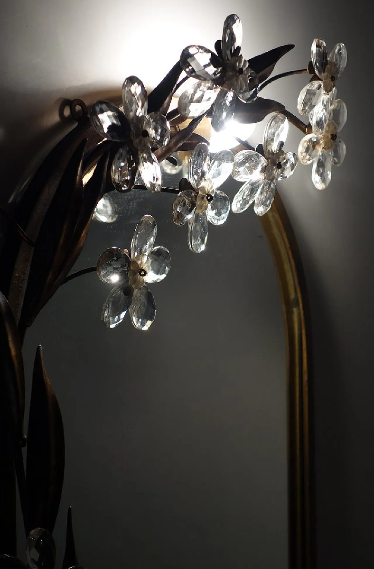 Specchio Flowers in vetro e metallo con lampada di Banci, anni '70 11