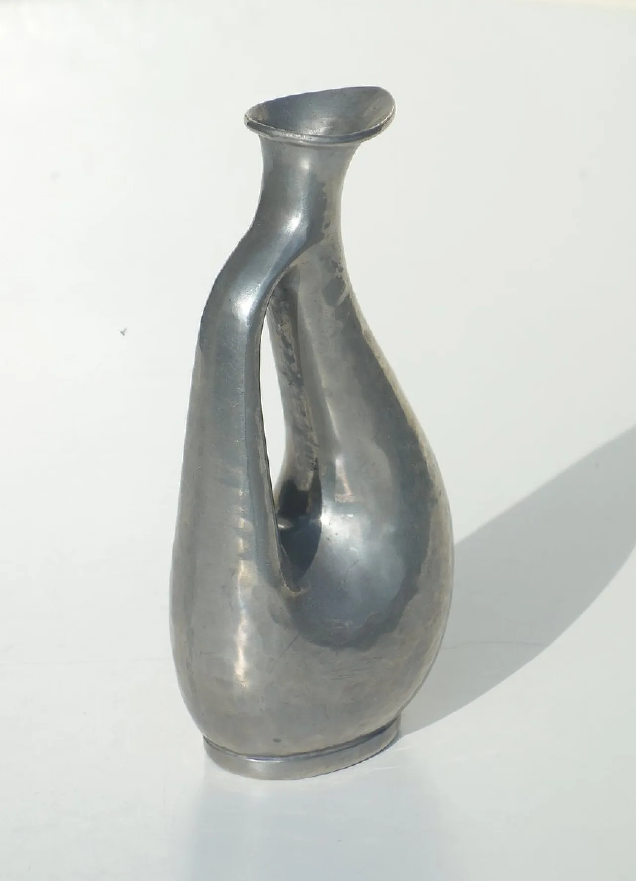 Vaso Art Deco in peltro di Antonio Mazzucco, anni '30 3