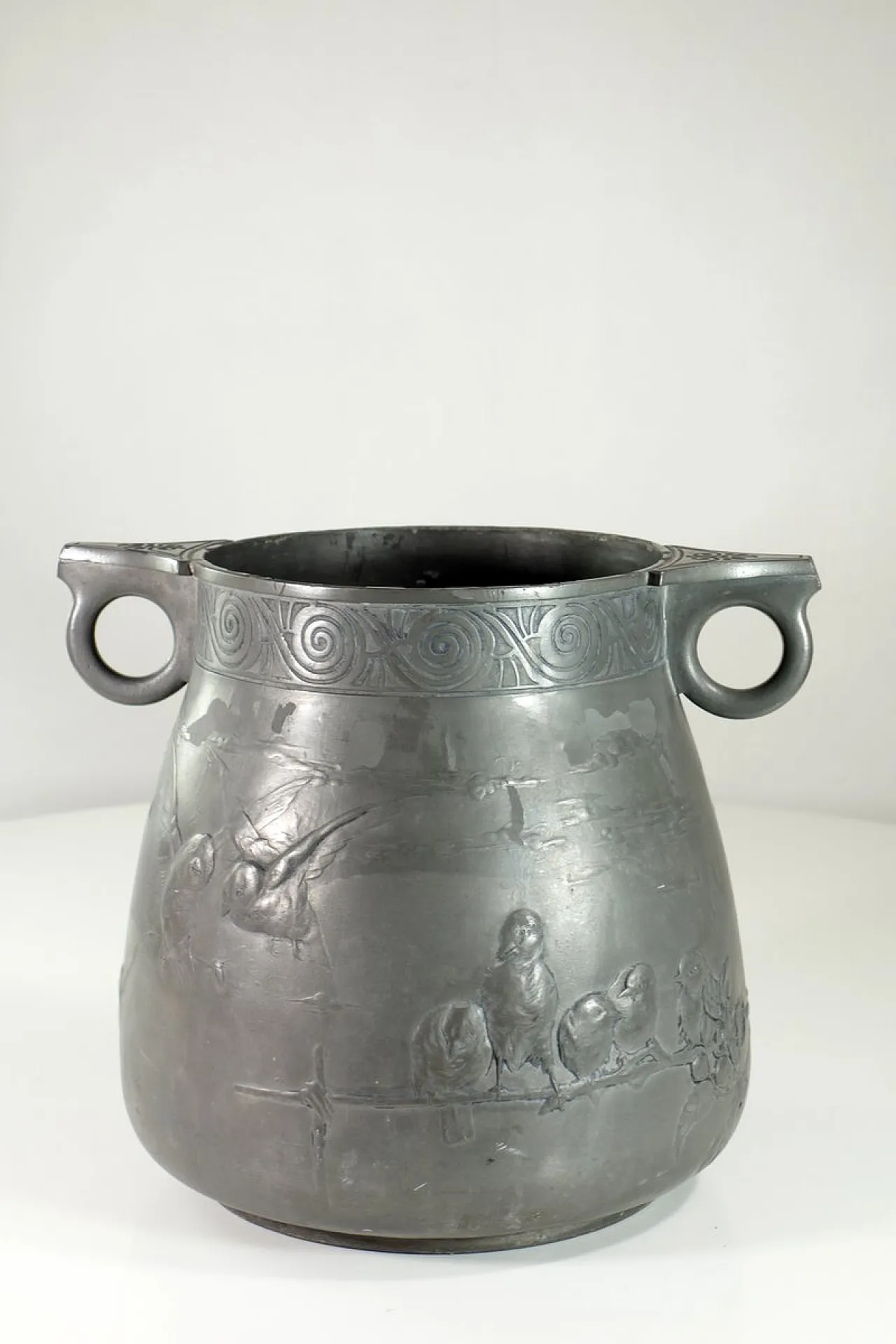 Vaso Kayser Birds in peltro Art Nouveau, inizio '900 1