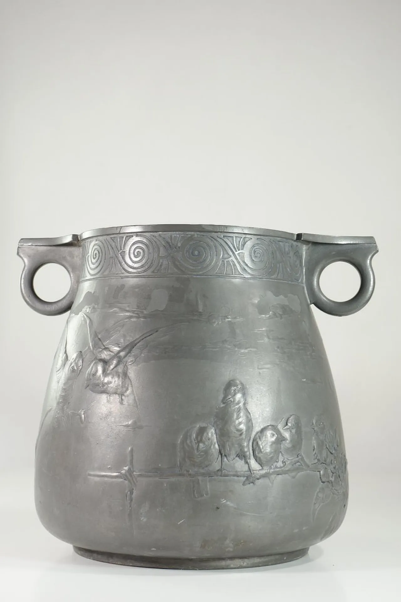 Vaso Kayser Birds in peltro Art Nouveau, inizio '900 2
