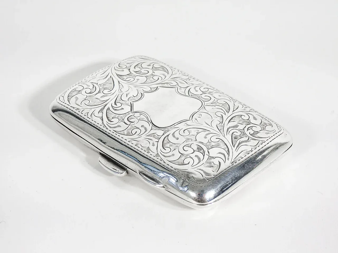 Chiselled sterling silver cigarette case, 1910s 3