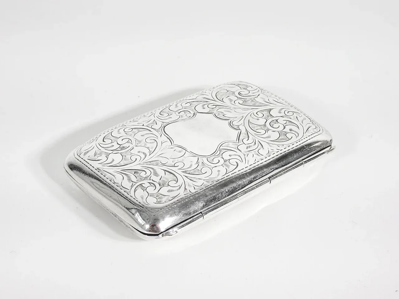 Chiselled sterling silver cigarette case, 1910s 4