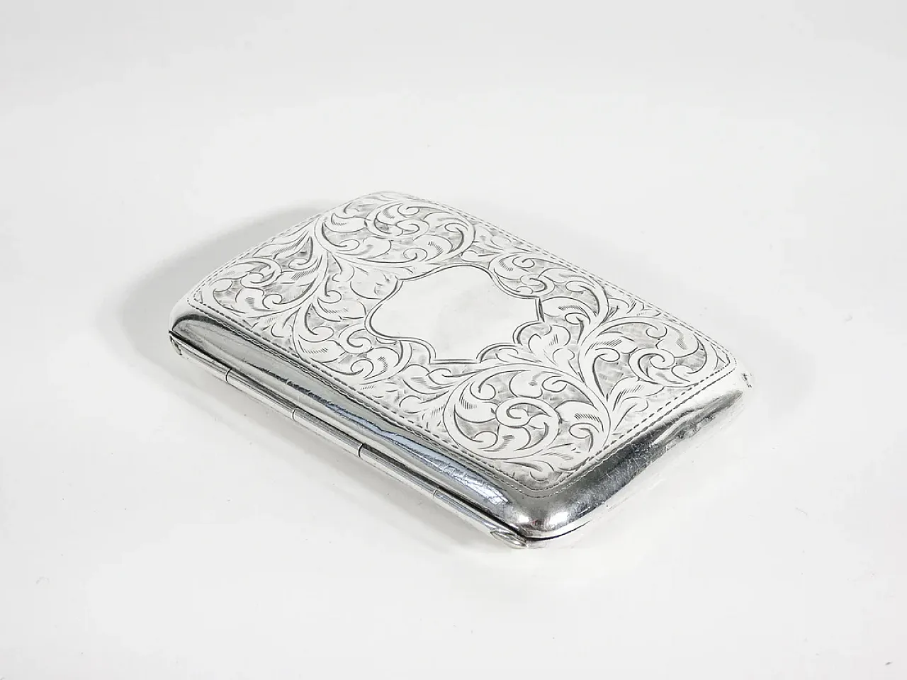 Chiselled sterling silver cigarette case, 1910s 5