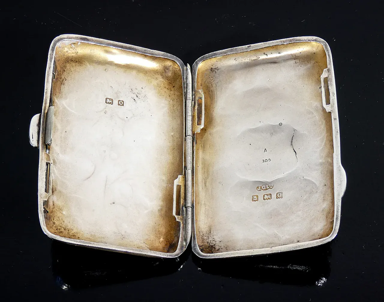 Chiselled sterling silver cigarette case, 1910s 8