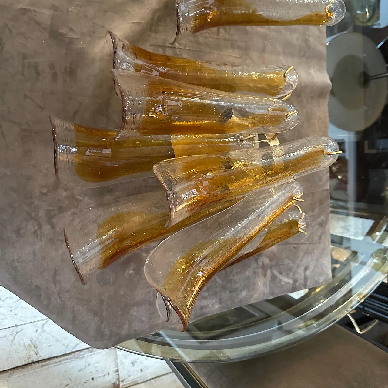 Pair of Murano glass petal wall lamps, 1970s 8