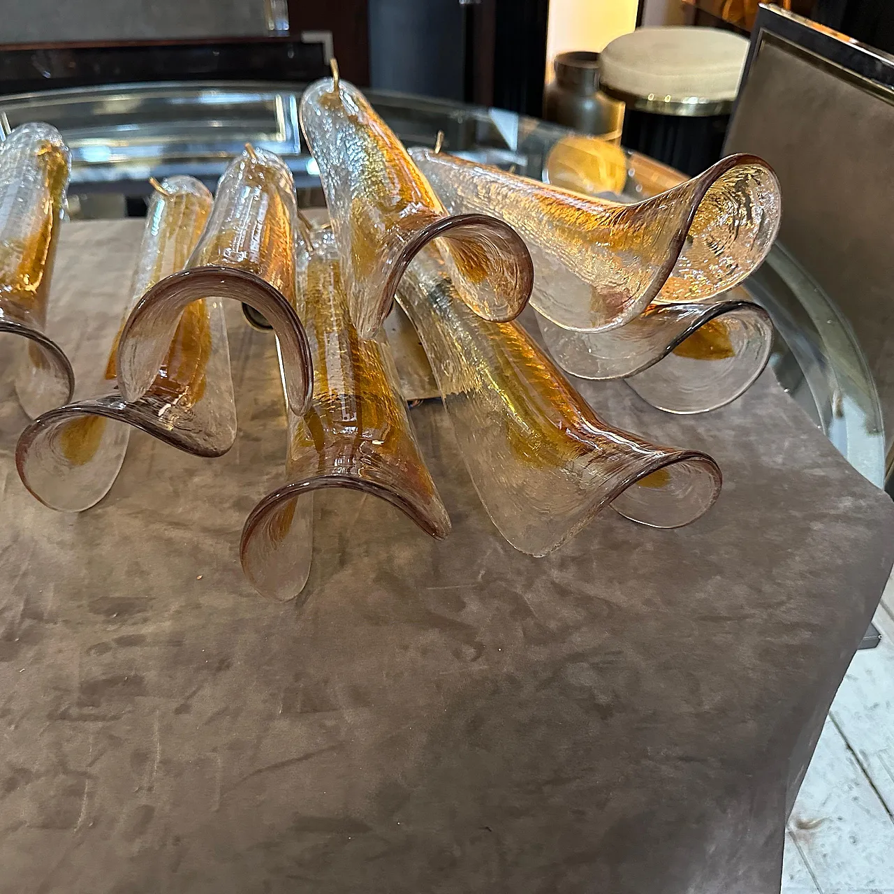 Pair of Murano glass petal wall lamps, 1970s 10