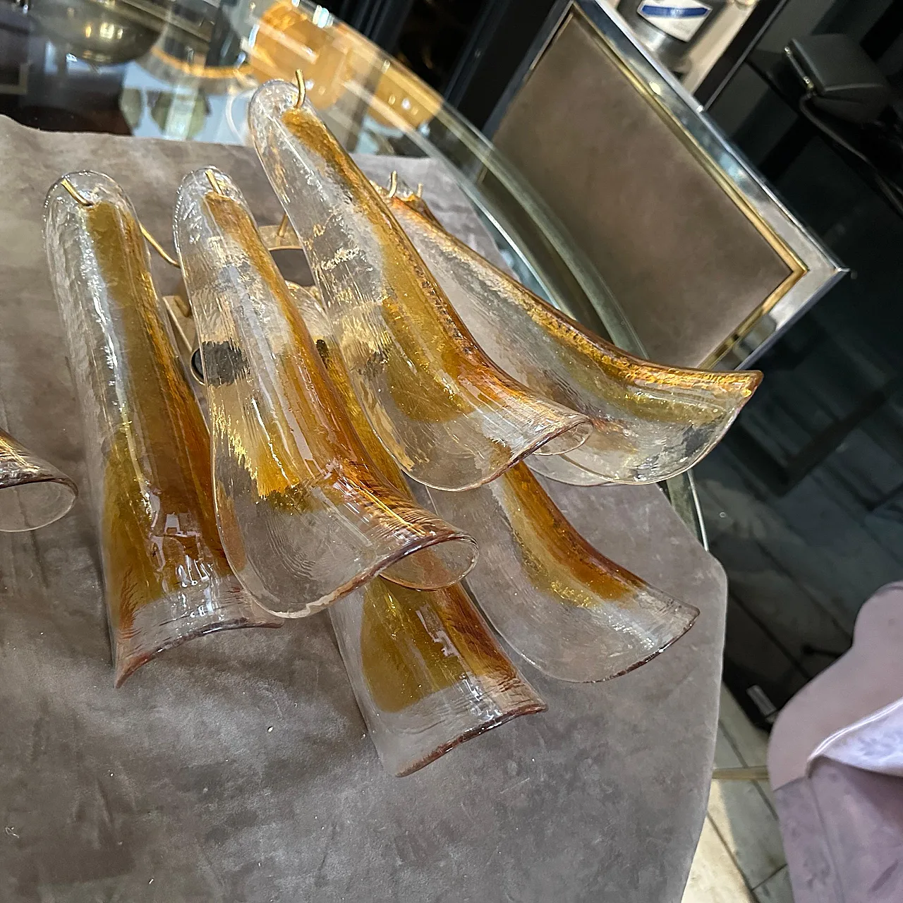 Pair of Murano glass petal wall lamps, 1970s 11