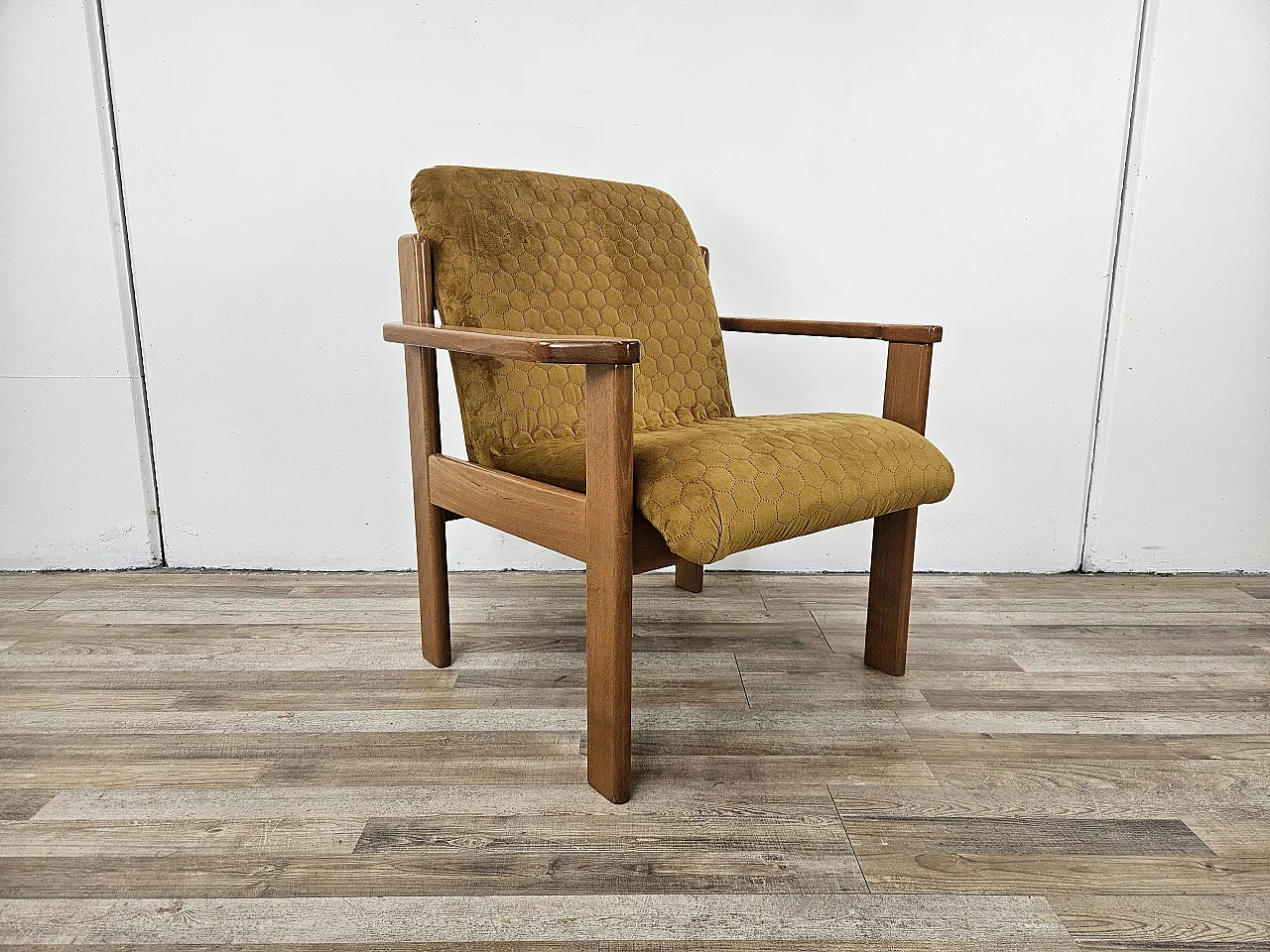 Padded armchair lounge in beech, 80s 1