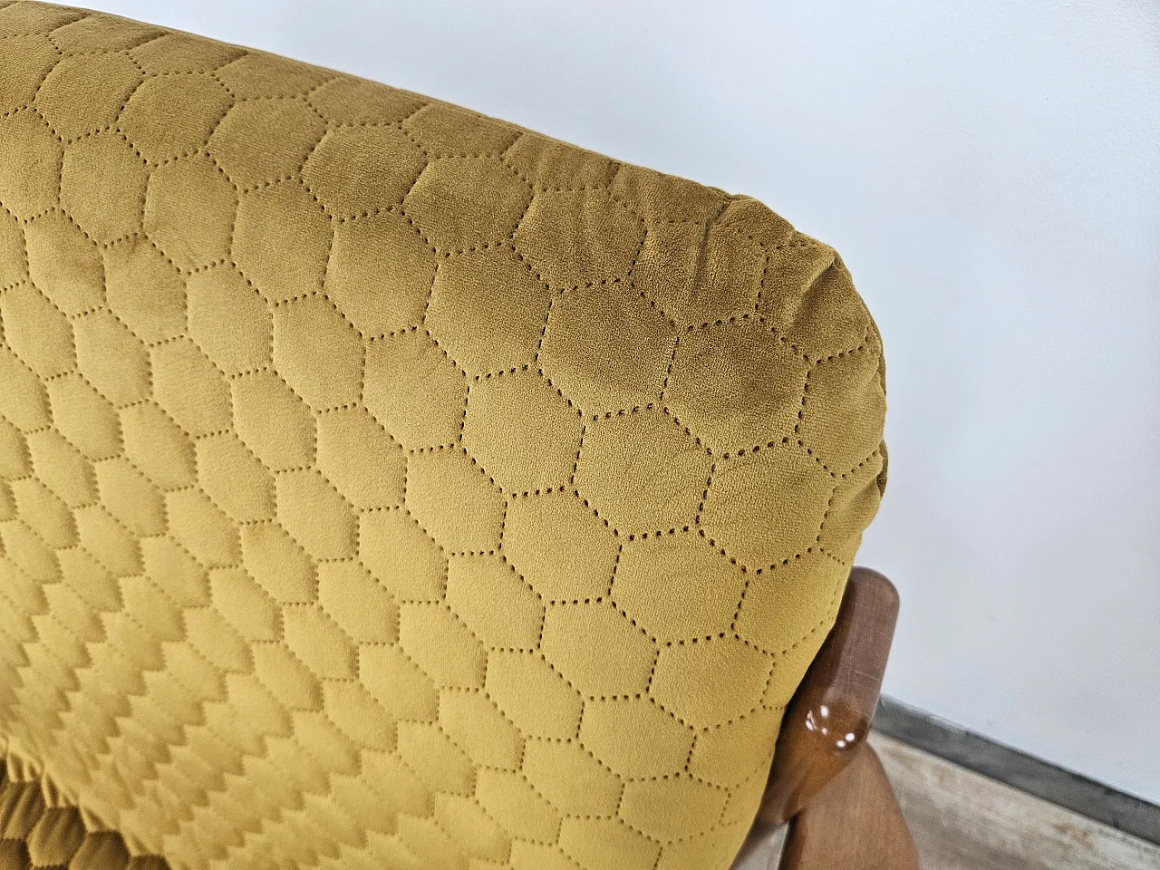 Padded armchair lounge in beech, 80s 8