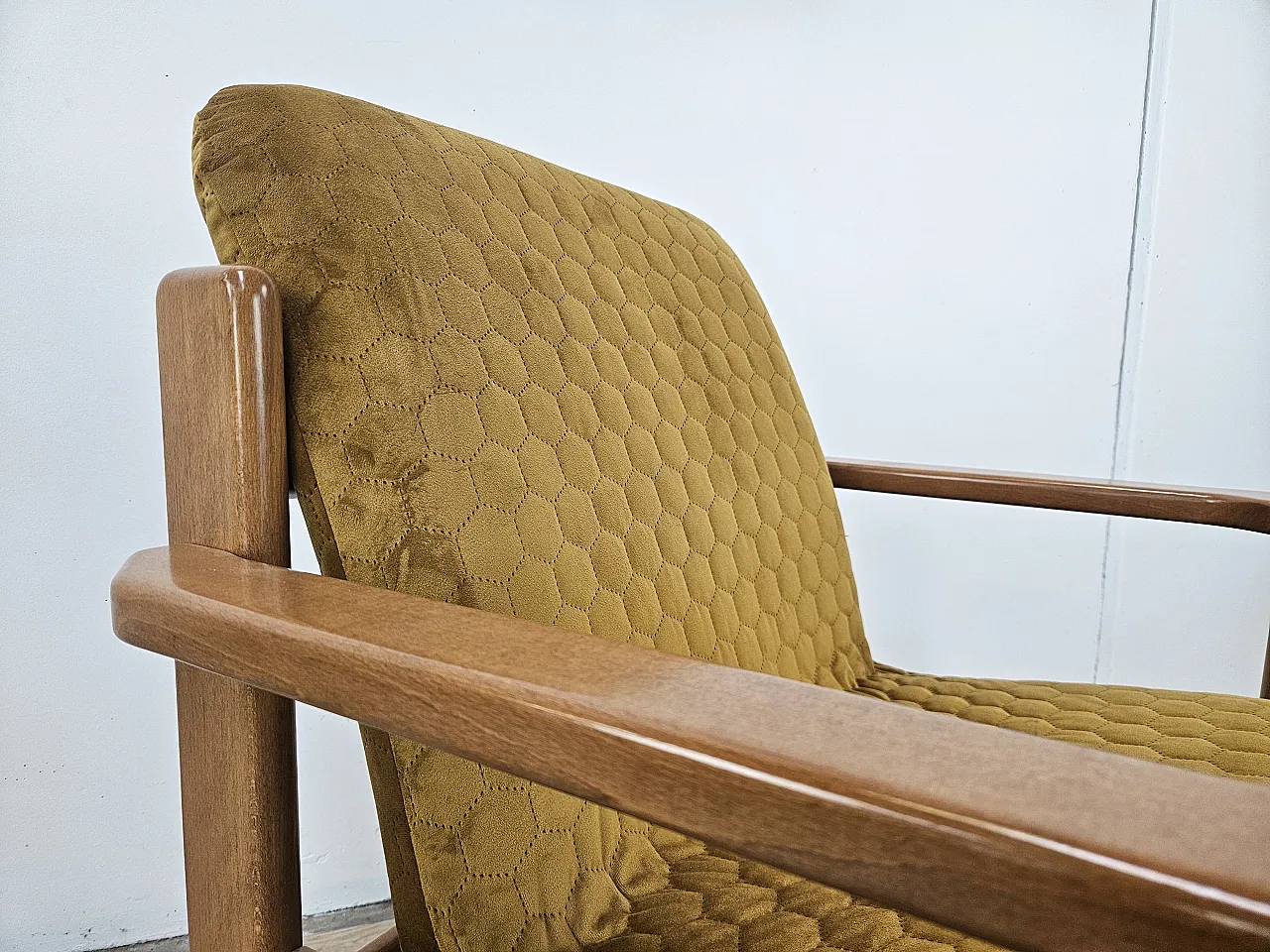 Padded armchair lounge in beech, 80s 13