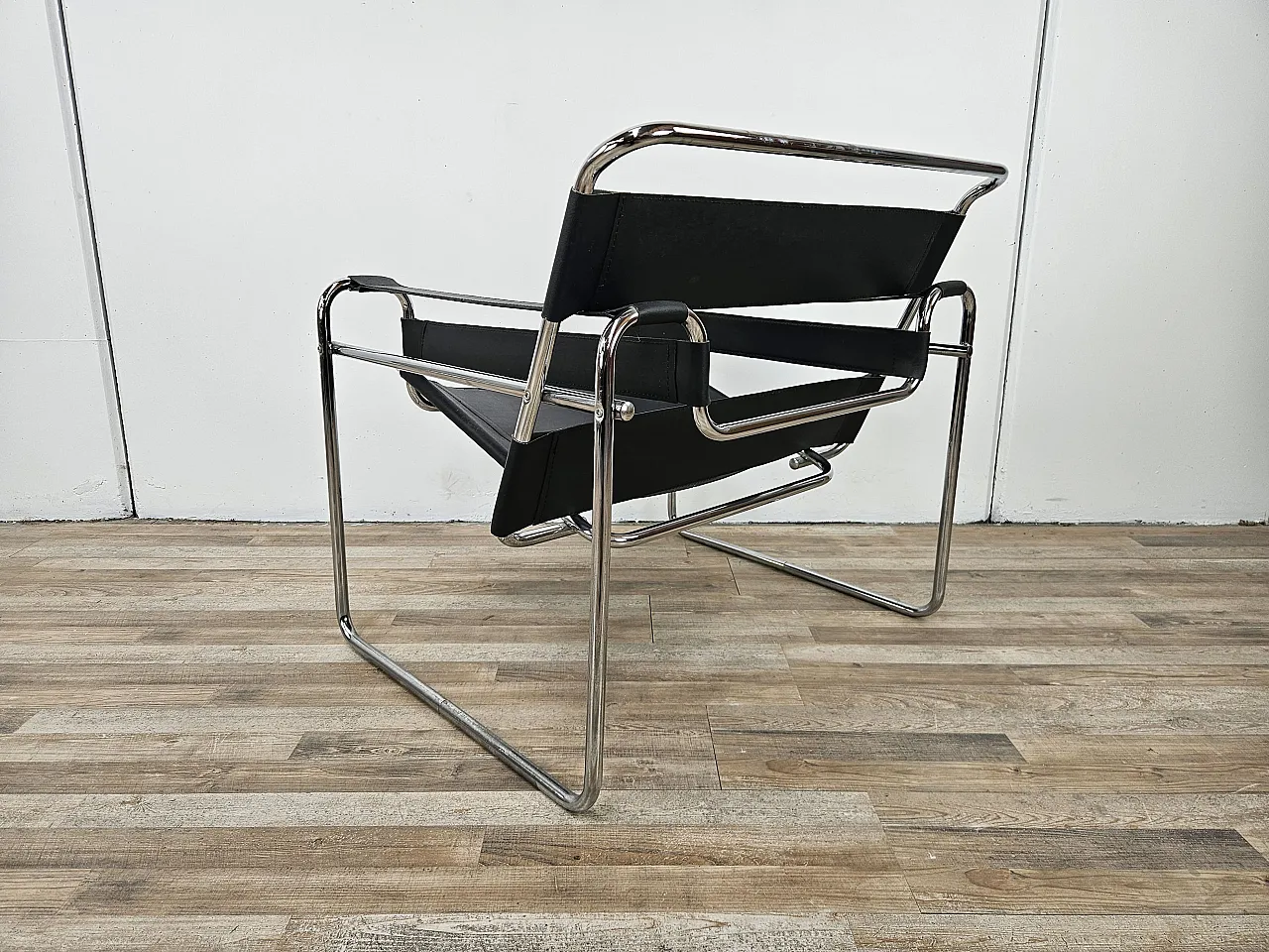 Armchair in chromed tubular and black leather, 70s 4