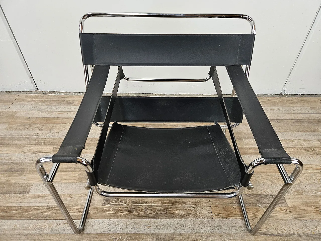 Armchair in chromed tubular and black leather, 70s 6